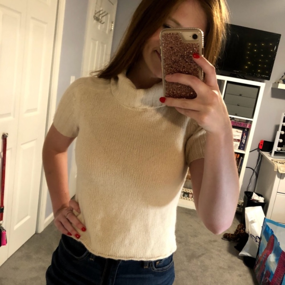 🌻 Cream Turtleneck Short Sleeve Sweater
